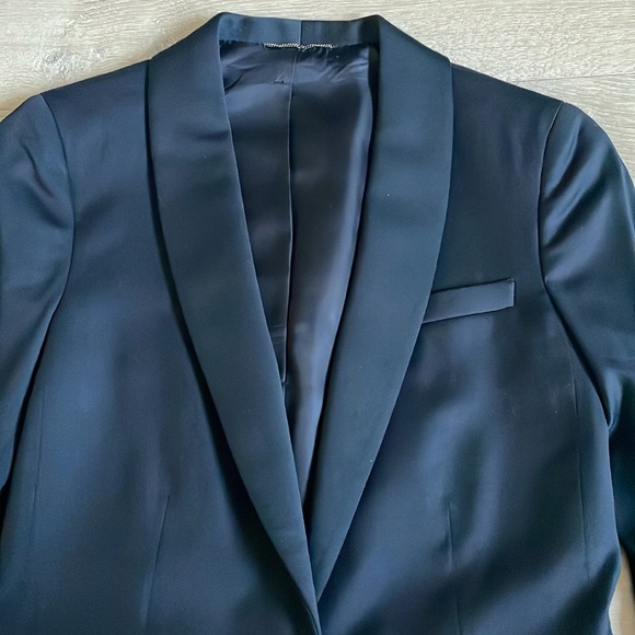 The Row Shawl Collar Black 100% Wool Blazer. Size 4. - Picture 2 of 7